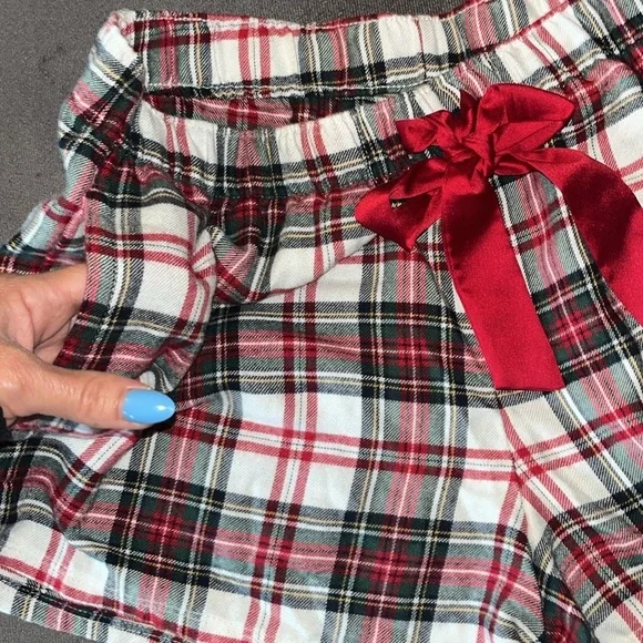 Hollister Sleep Plaid Women's M PJ Shorts with Red Satin Bow Holiday Festive - Picture 5 of 8